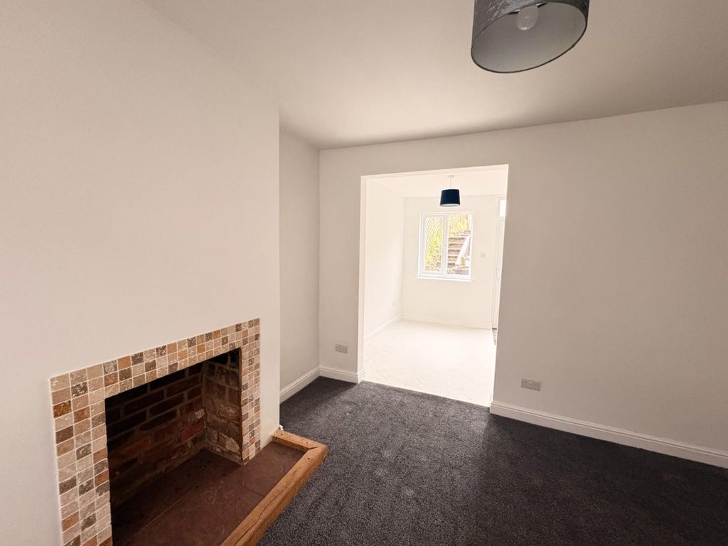 Property photo 3 of 9 Lounge 1.Jpeg