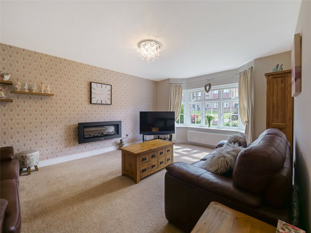 Property photo 2 of 21 Picture No. 20