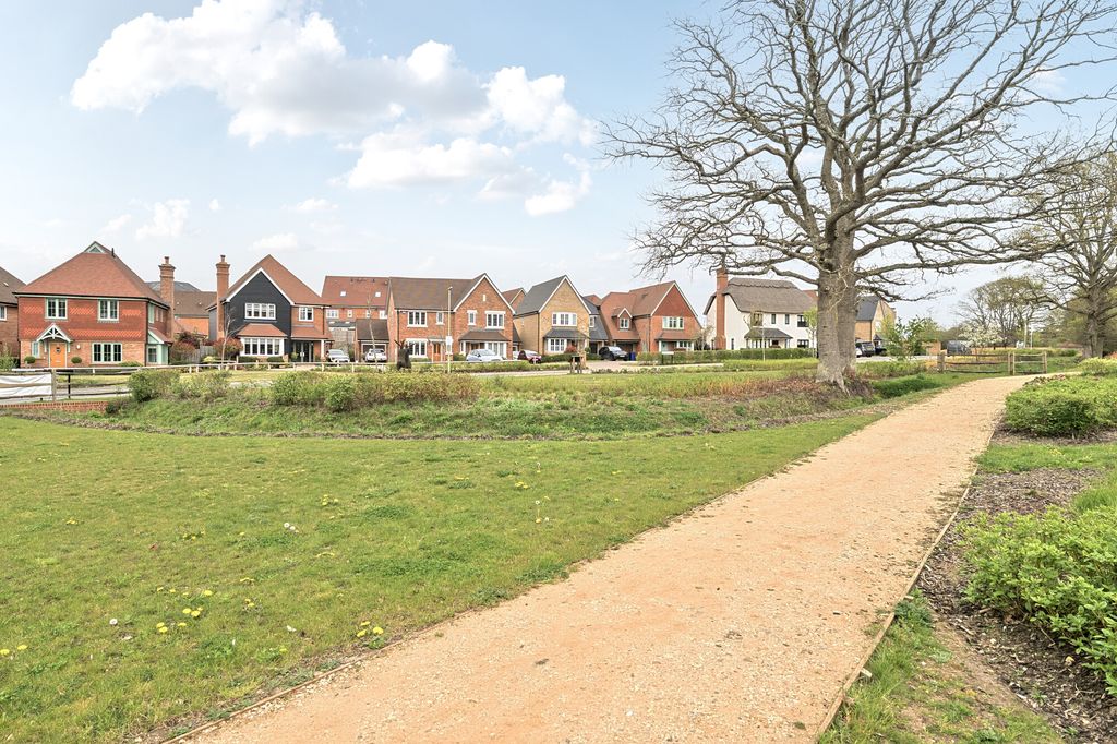 Additional image 9 of 4 bed detached house for saleNightingale View, Fleet GU51