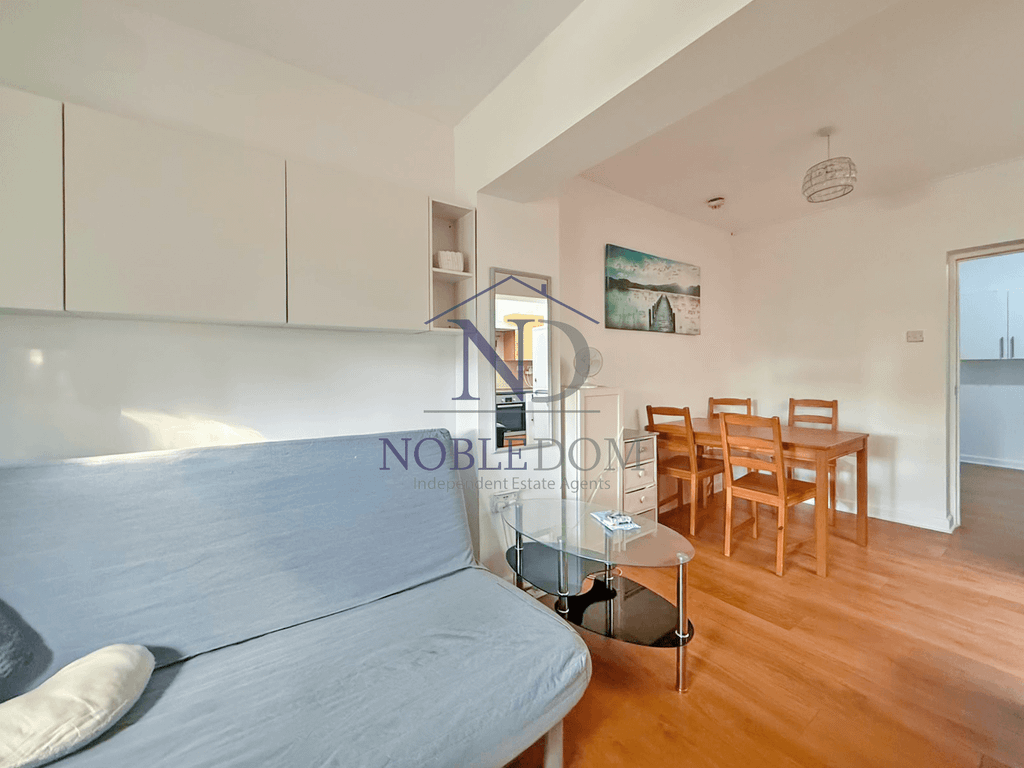 Property photo 1 of 8 1 Bedroom Flat In Hounslow
