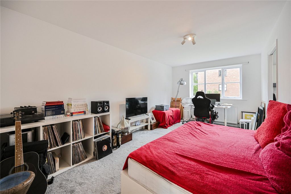 Property photo 3 of 13 Picture No. 05