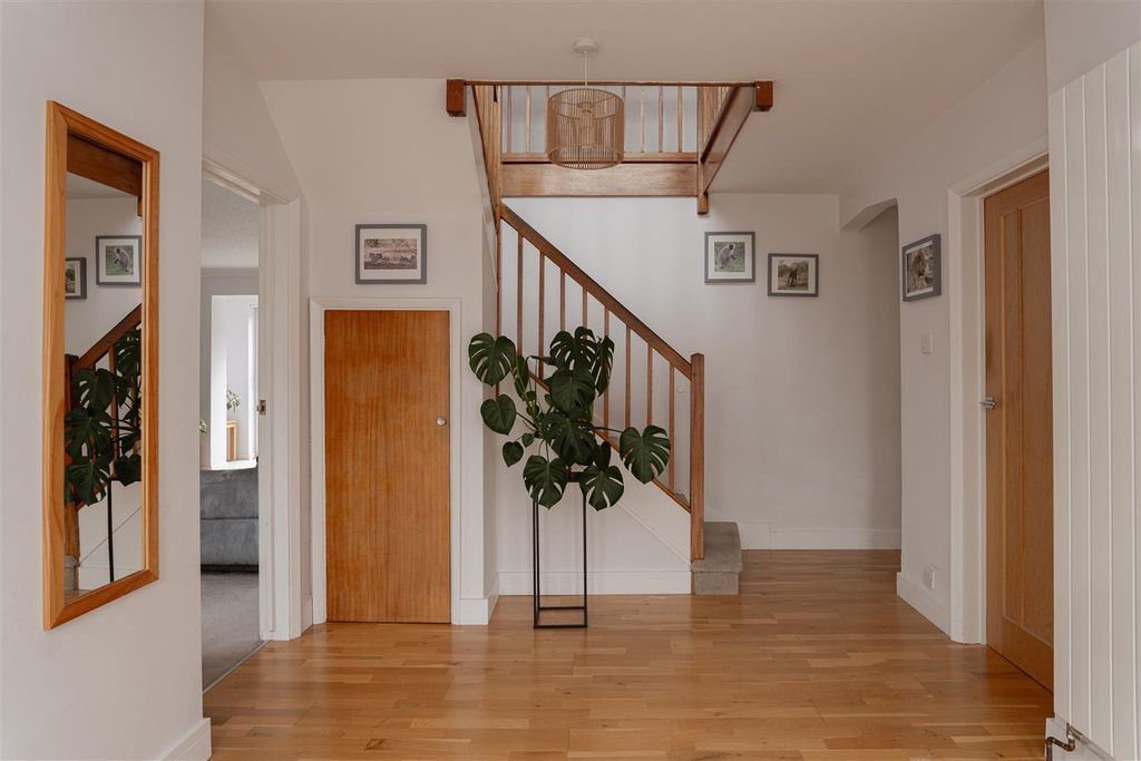 Property photo 3 of 23 14.Jpg