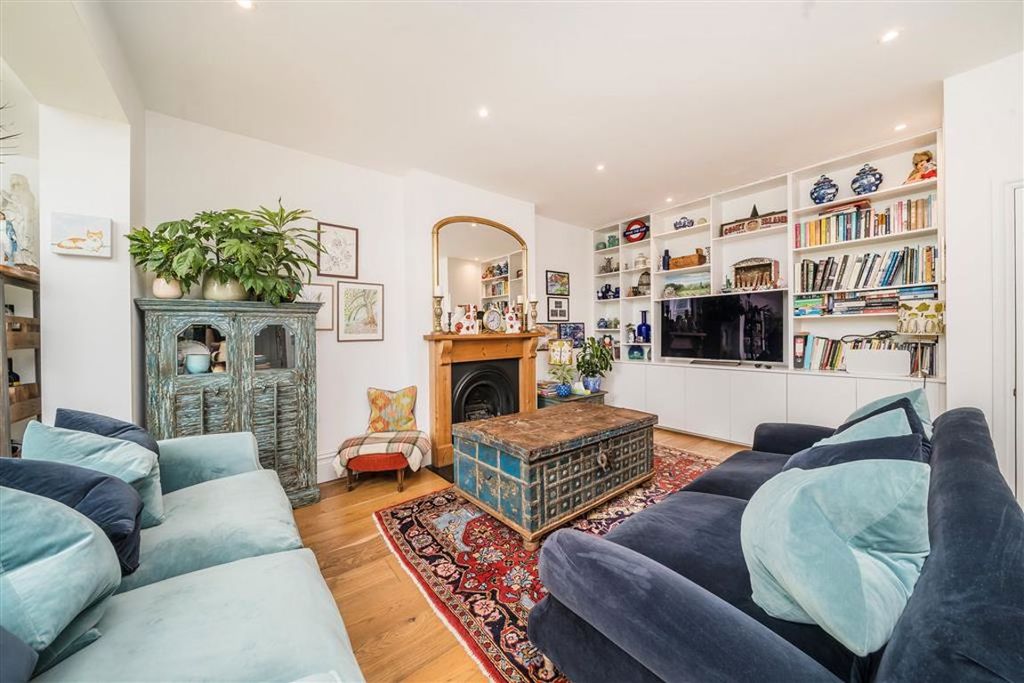 Property photo 3 of 11