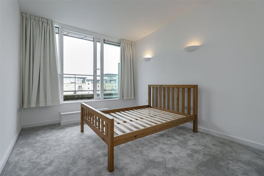 Property photo 3 of 18 Picture No. 21
