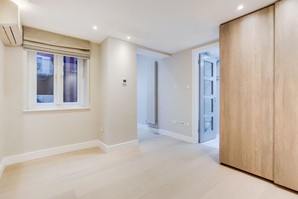 Property photo 3 of 11 Kzhuegfg