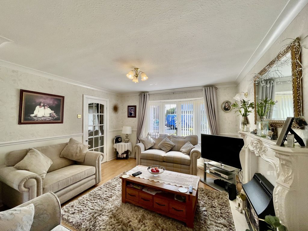 Property photo 3 of 21