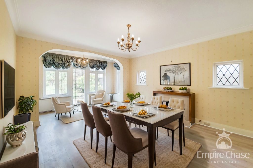 Property photo 3 of 22