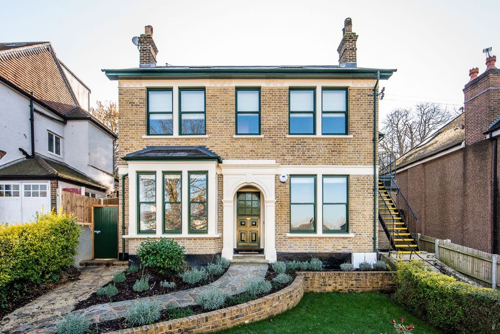 Property photo 1 of 13 Duncombe-Hill-012