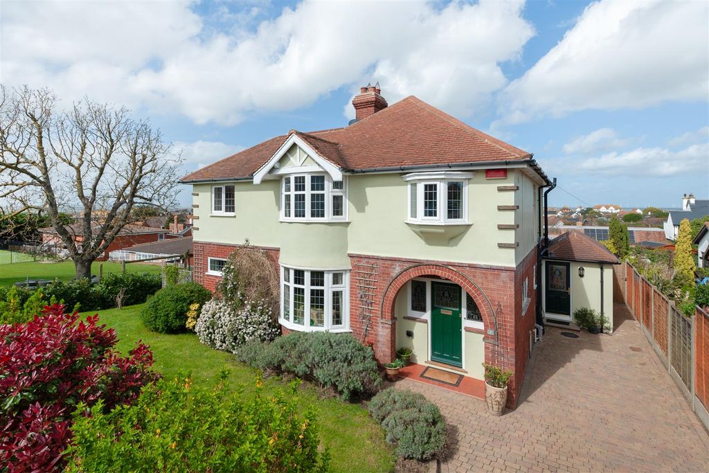 Property photo 1 of 23 Strangford Road, Tankerton, Whitstable