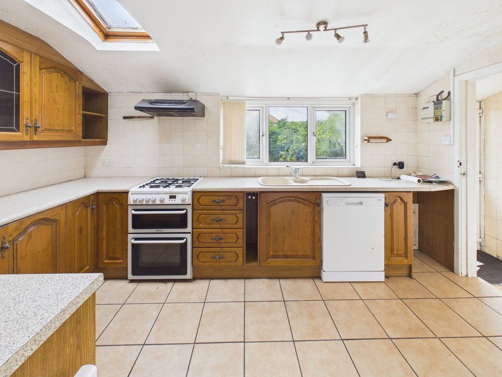 Property photo 2 of 24