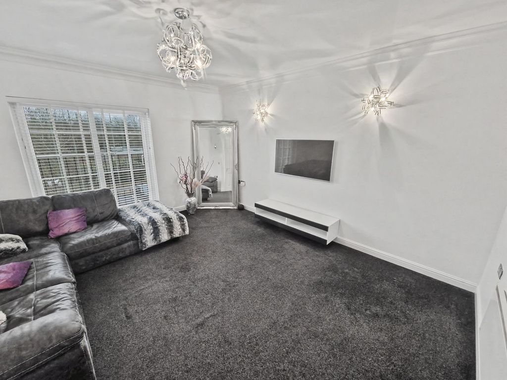 Property photo 3 of 27