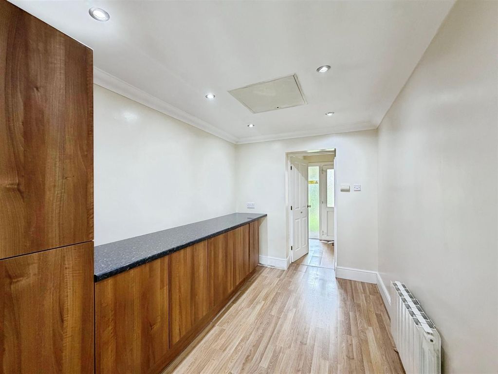 Property photo 3 of 17 Dining Room
