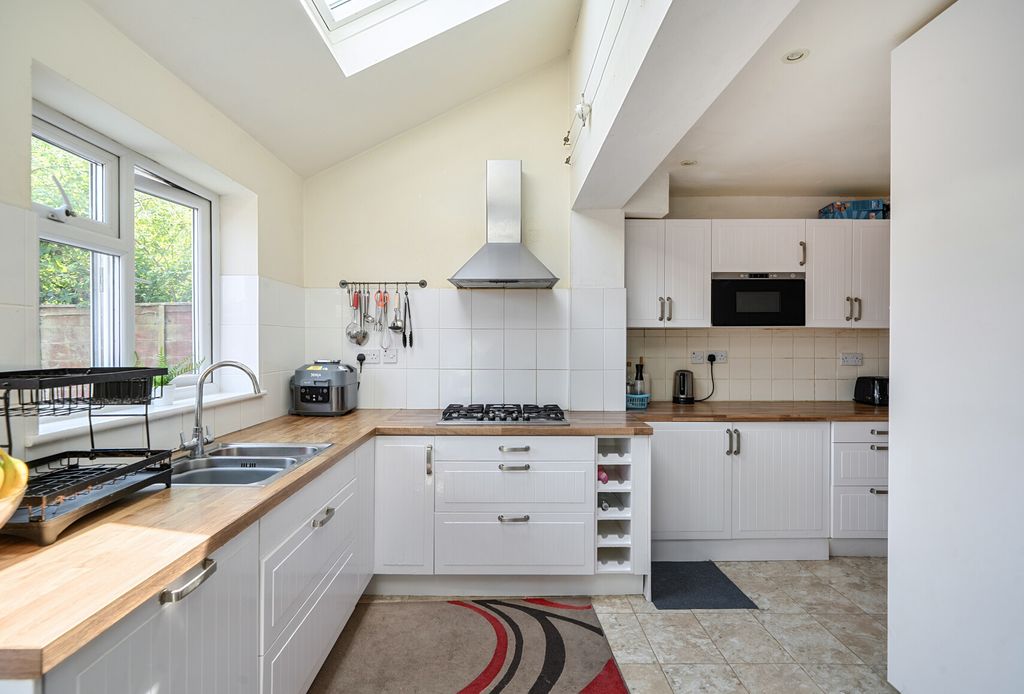 Property photo 2 of 19 1479152-11-6A3938...