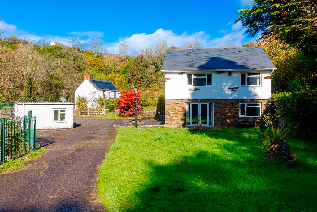 Property photo 1 of 53