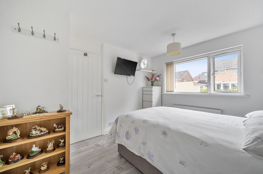 Property photo 3 of 15 3 - 1332277-5-6890ce4...