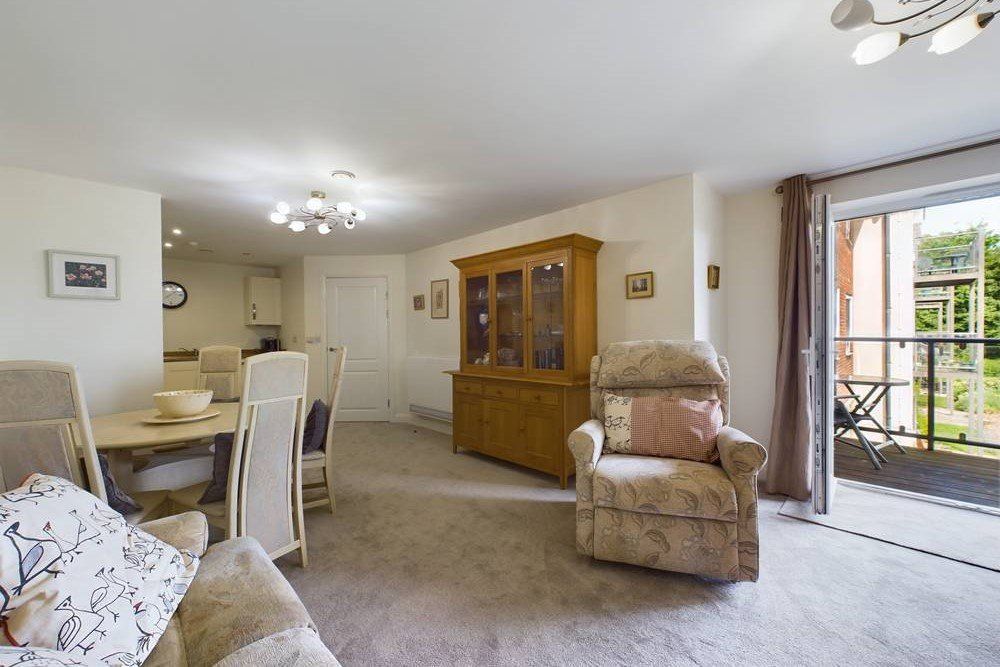 Property photo 3 of 14 Living/Dining Area