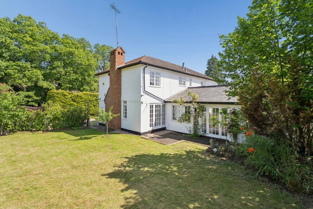 Additional image 13 of 5 bed detached house for saleHeath Road, Leighton Buzzard, Bedfordshire LU7