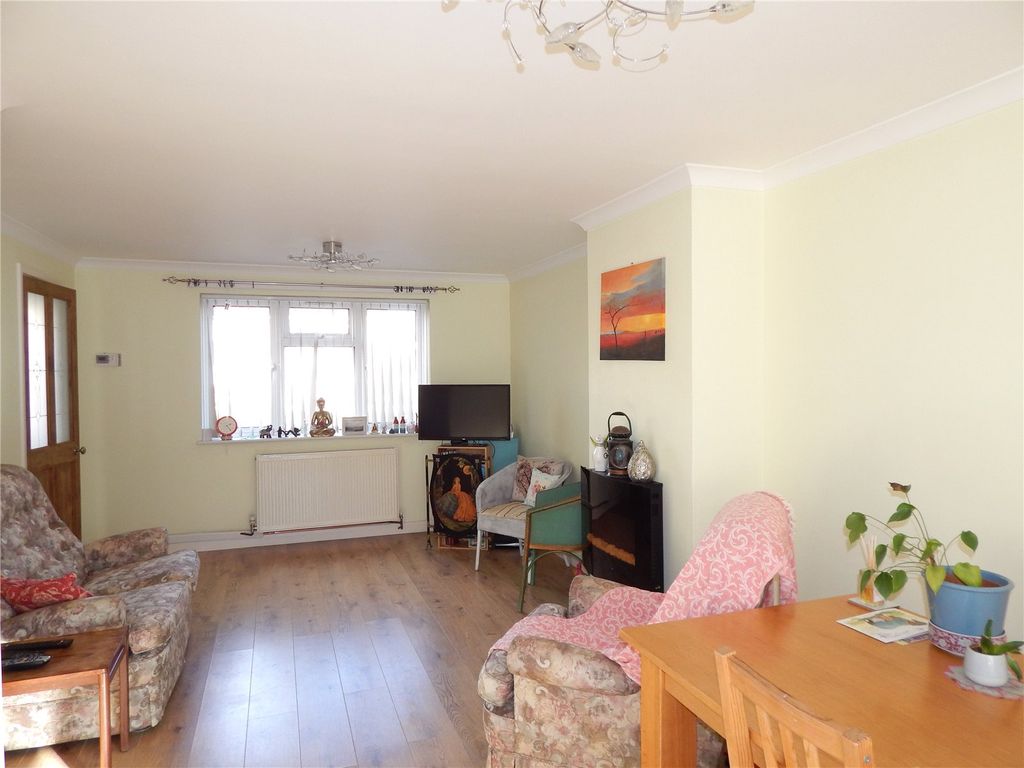 Property photo 3 of 12 Picture No. 04