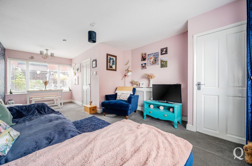 Property photo 2 of 20 9A15B97d-7095-451...