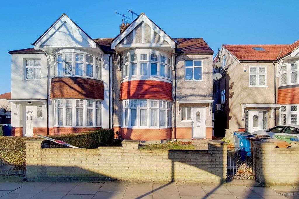 Property photo 1 of 12