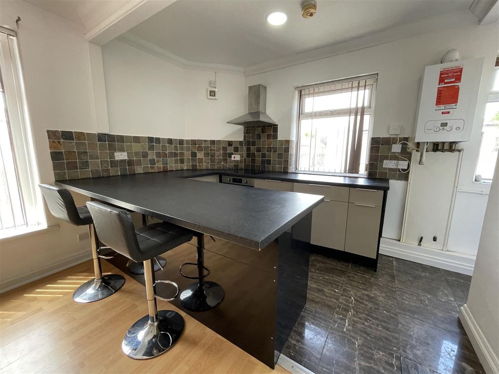 Property photo 3 of 10 Img_8349.Jpg