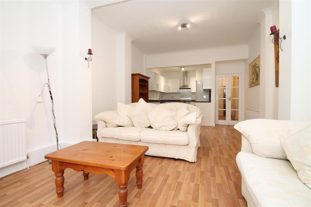 Property photo 2 of 12 Living Space