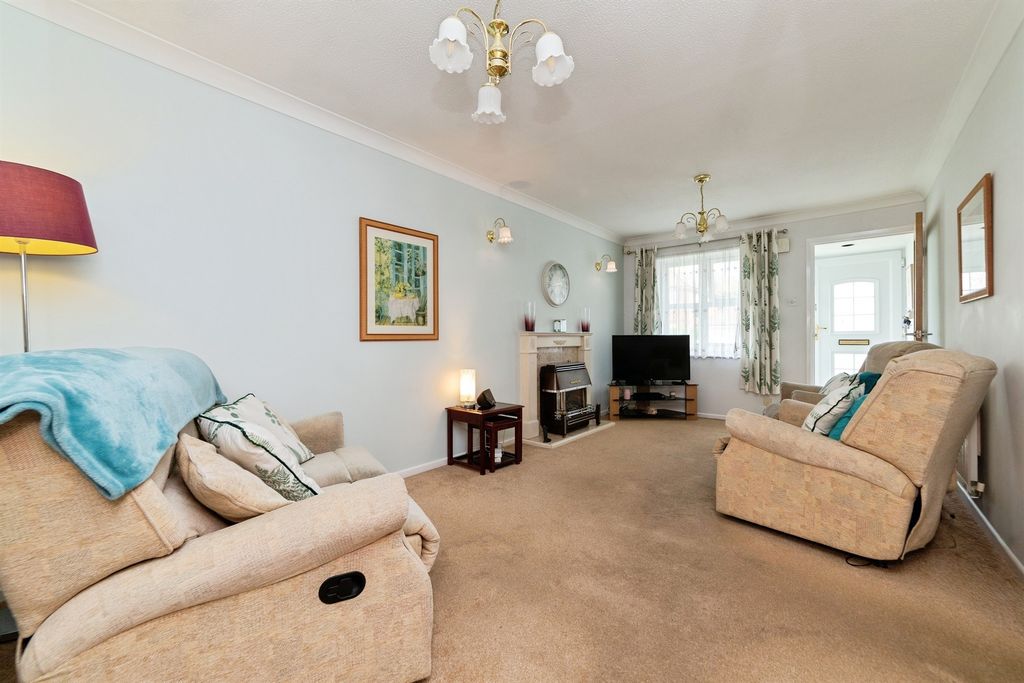 Property photo 3 of 14