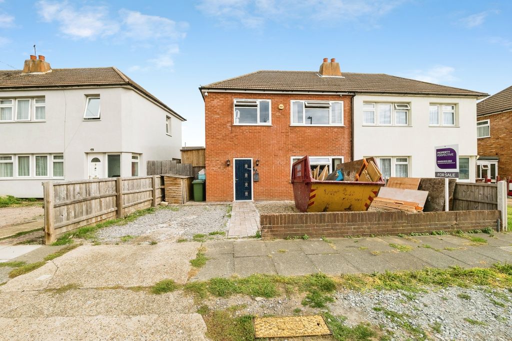 Property photo 2 of 20 Front