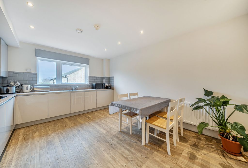 Property photo 3 of 21 1396829-6-6964F9B...