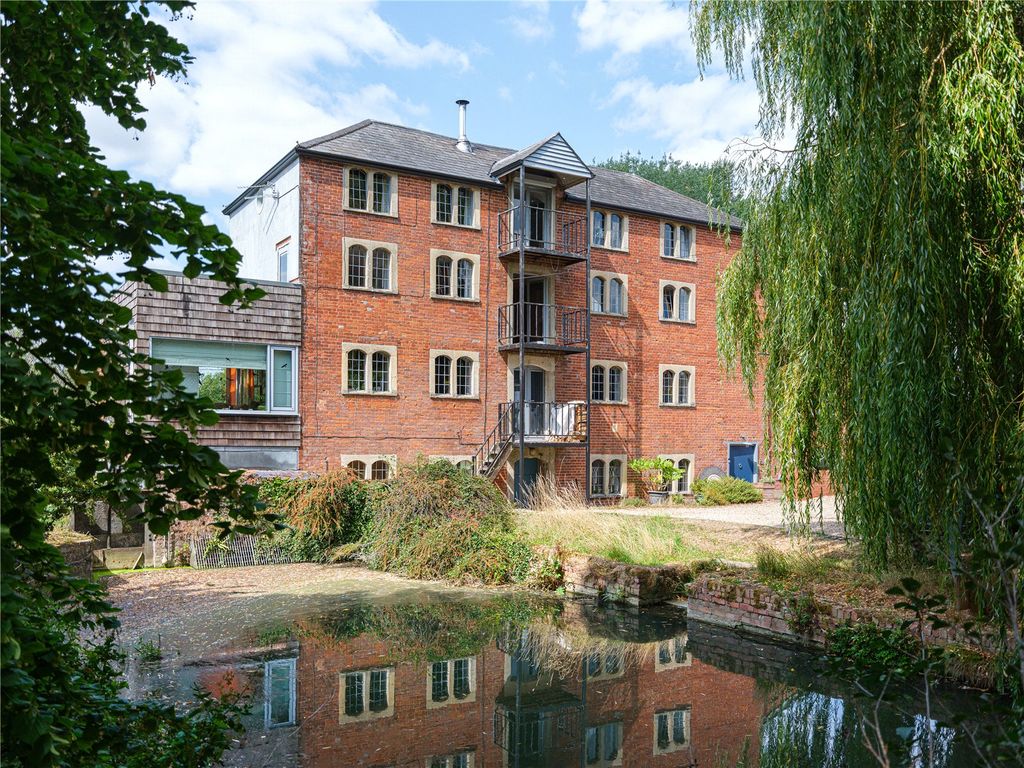 Property photo 1 of 28 Picture No. 02