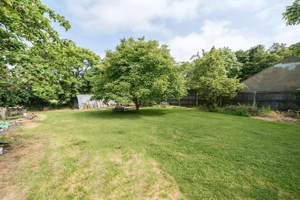 Property photo 2 of 14 Part Of Garden 1.Jpg