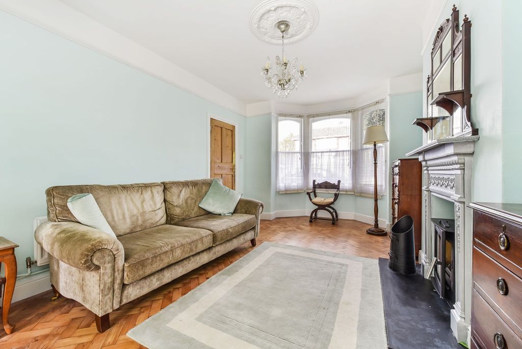 Property photo 3 of 21