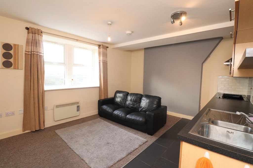 Property photo 3 of 8 0 General