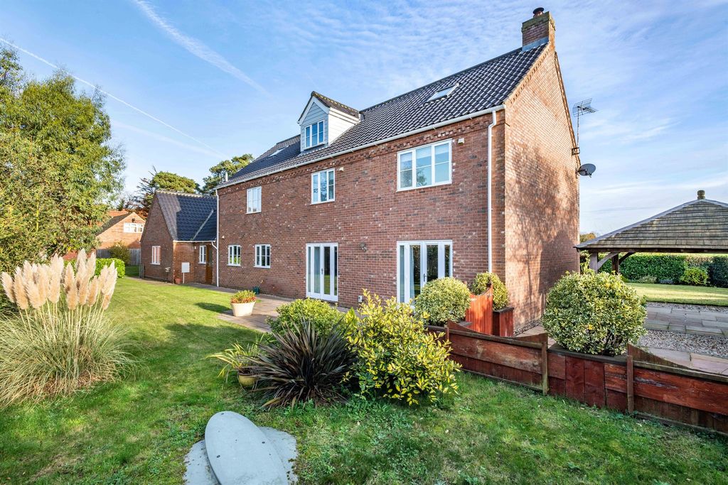 Property photo 3 of 20