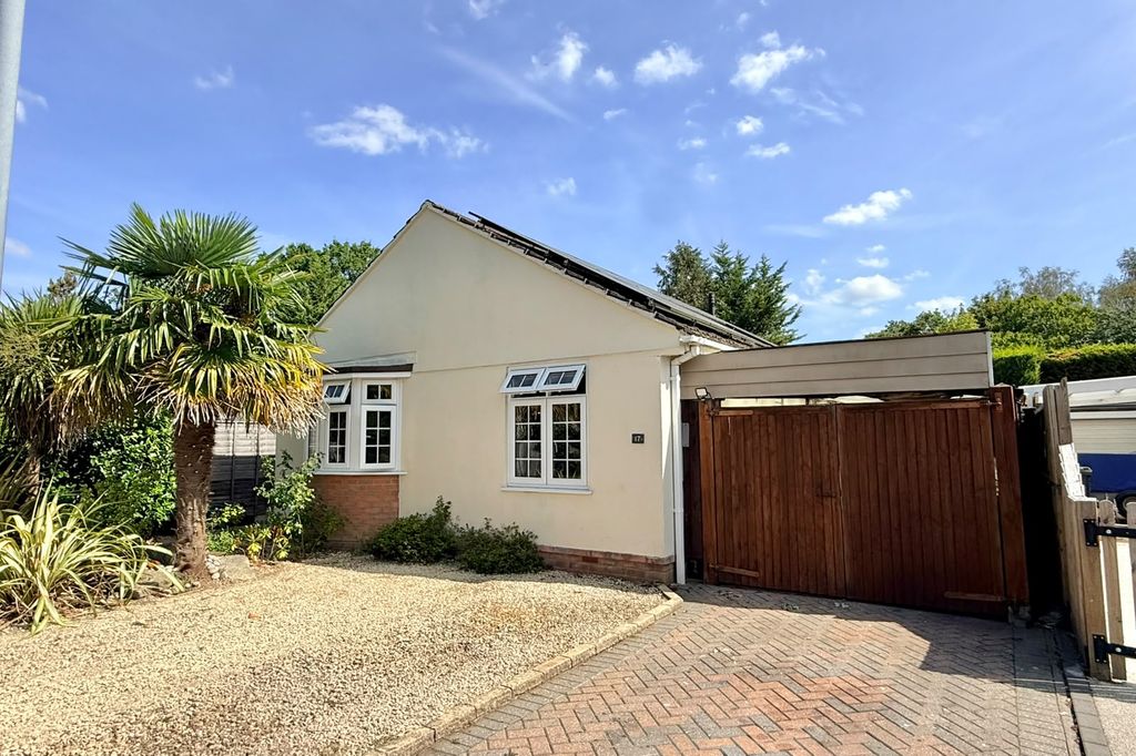 Property photo 1 of 25 Two Bedroom Detached Bungalow