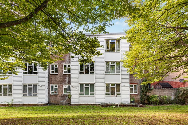 Property photo 3 of 11 Rear