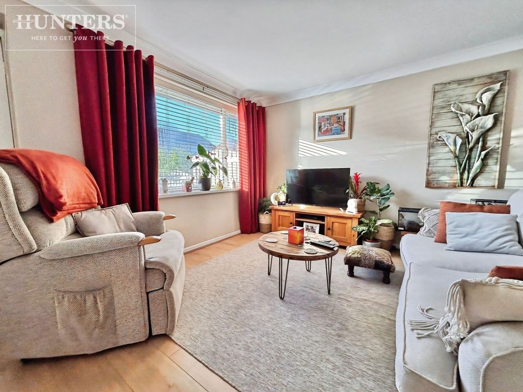 Property photo 2 of 17 Pbox-Img.Jpg