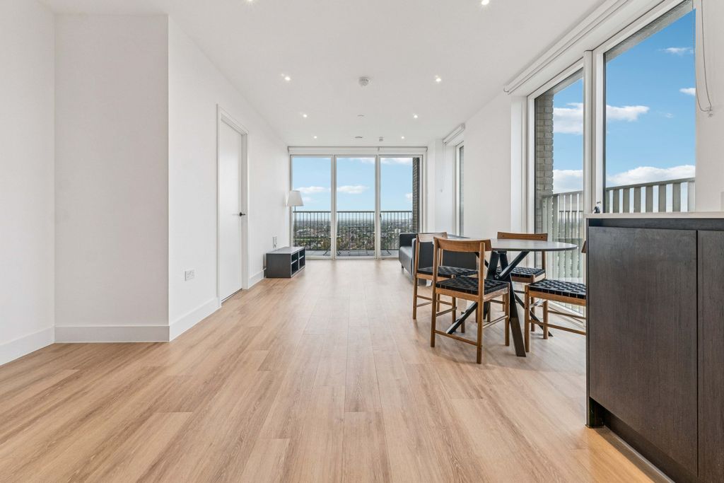 Property photo 3 of 9 13.Jpg