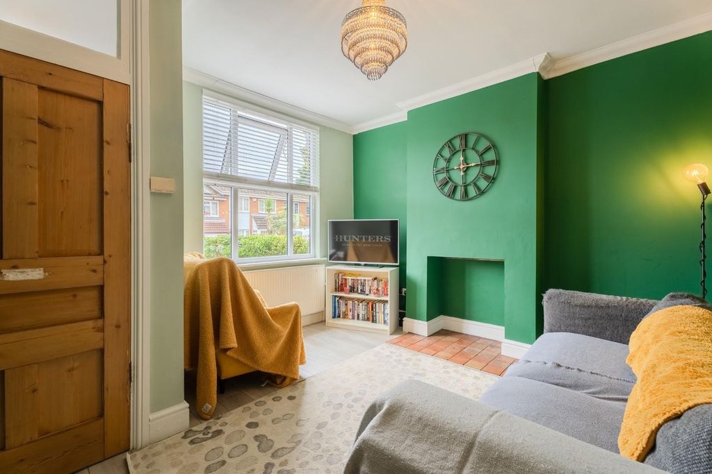 Property photo 2 of 14 Clifton Street-11.Jpg