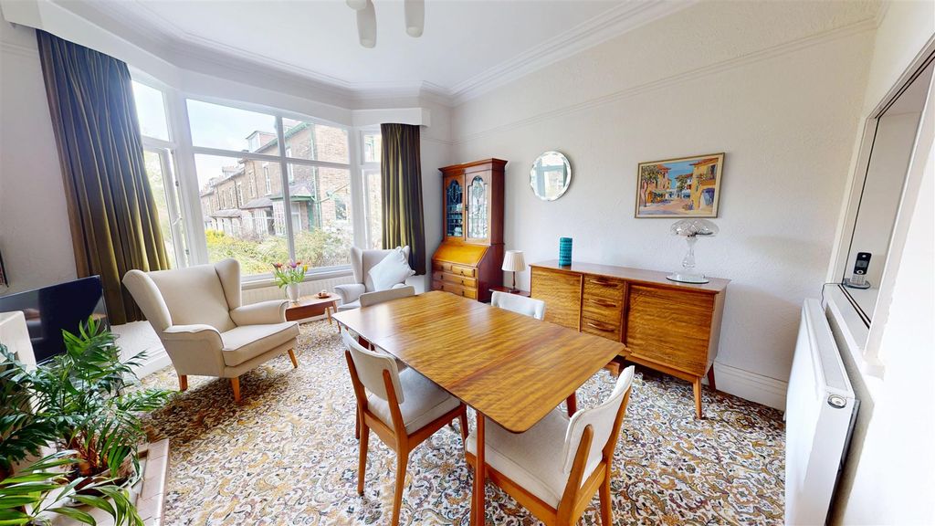 Property photo 3 of 16 Dining Room