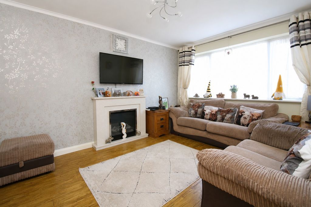 Property photo 2 of 23 Photo 24