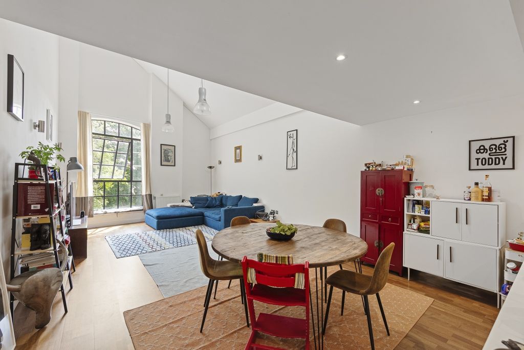 Property photo 2 of 15 094A8321