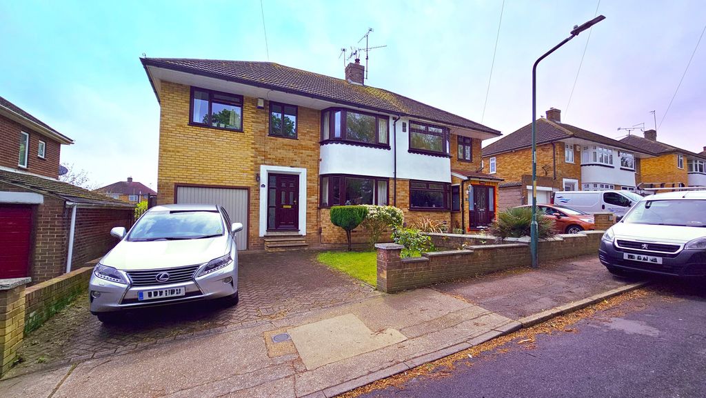 Property photo 3 of 28