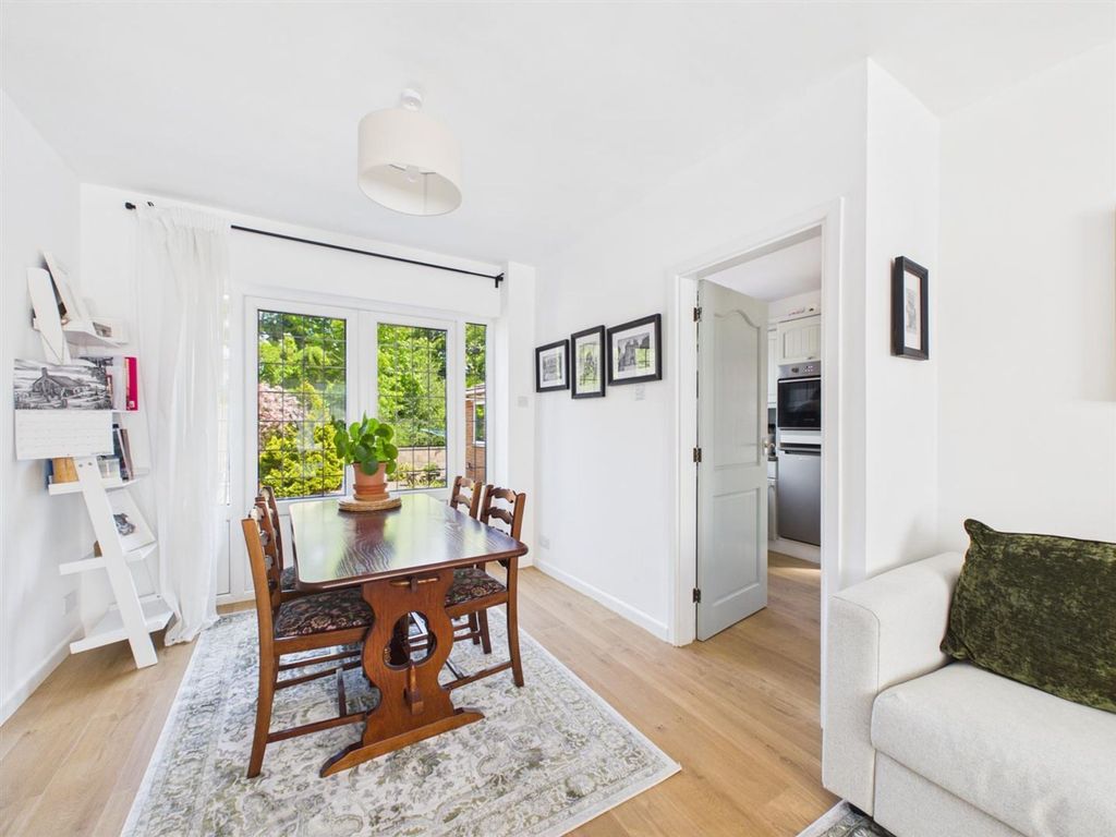 Property photo 2 of 21 Open Plan Lounge Diner