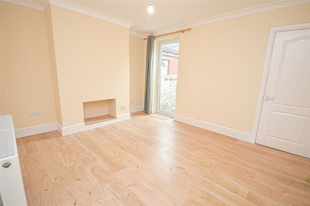 Property photo 3 of 9 Picture No. 02
