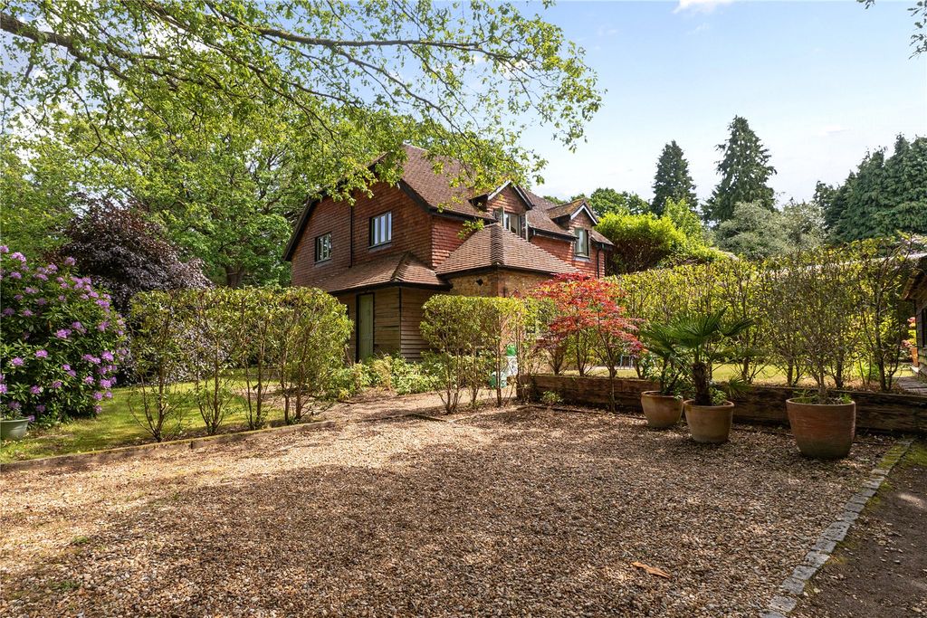 Property photo 1 of 29 Picture No. 24