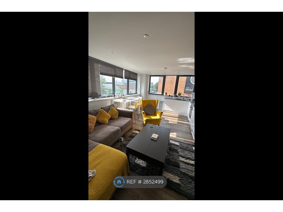 Property photo 1 of 14 Living Room And Kitchen