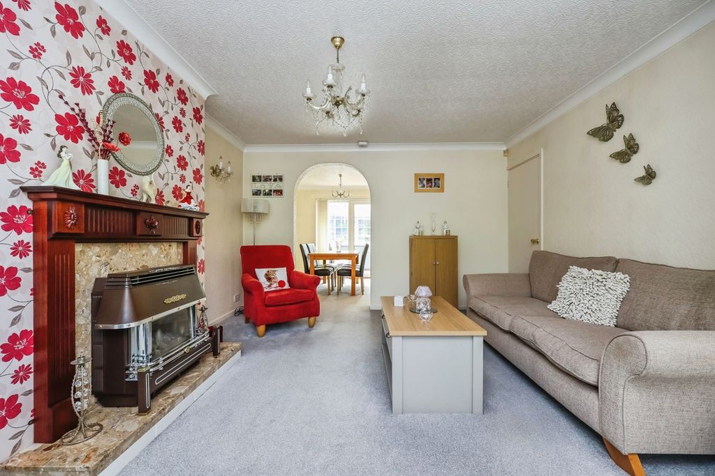 Property photo 3 of 17 Pbox-Img.Jpg