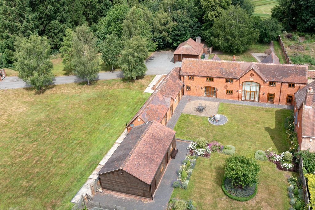 Property photo 2 of 59