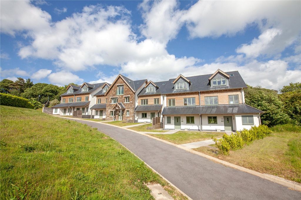 Property photo 2 of 11 2 Court Terrace, Hillfield Village, Dartmouth, Tq6 0Fa